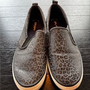 Sperry Black leopard / cheetah slip on canvas show size 10. Pre-loved